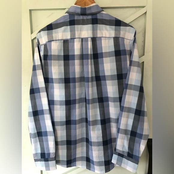 NWT Eddie Bauer “Mr on the go Poplin” long sleeve shirt. Size Small Men’s. - Picture 2 of 7